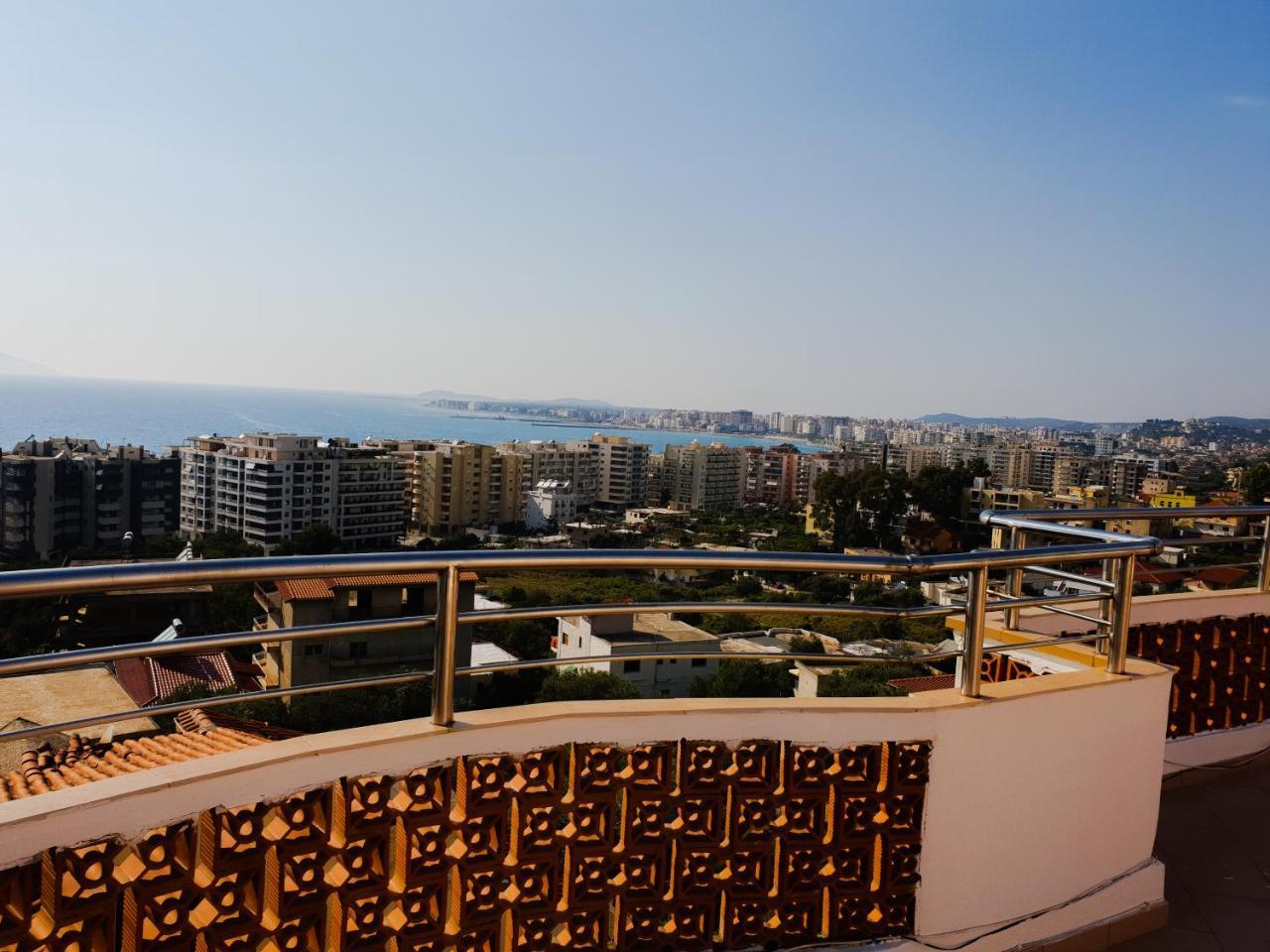 Lux Apartments Vlorë Esterno foto