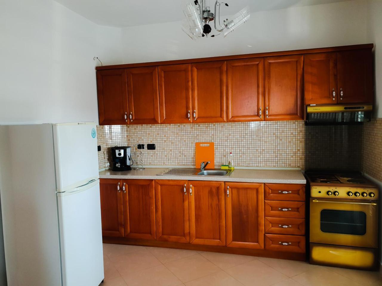 Lux Apartments Vlorë Esterno foto