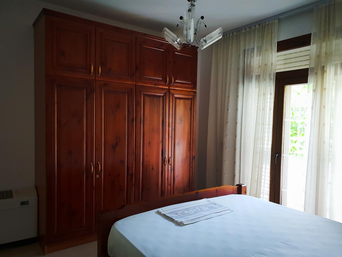 Lux Apartments Vlorë Esterno foto