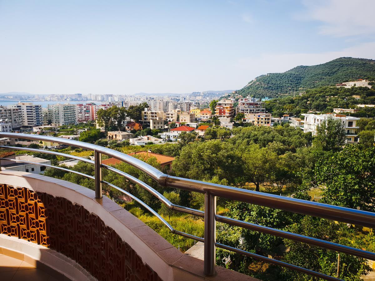 Lux Apartments Vlorë Esterno foto
