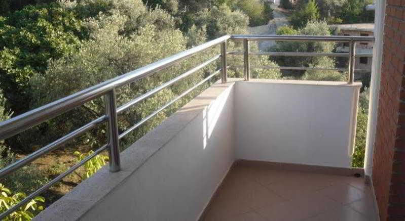 Lux Apartments Vlorë Esterno foto